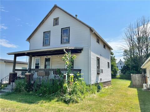 218 Winckles St, Elyria, OH 44035 photo 1