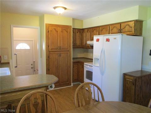 2208 Mark Dr, Lorain, OH 44052 photo 6