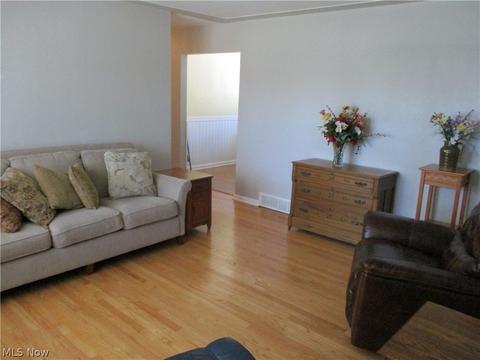 2208 Mark Dr, Lorain, OH 44052 photo 9