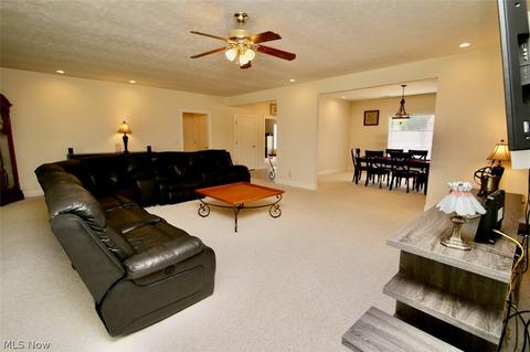 1541 Ashwood Dr, Saybrook, OH 44004 photo 5