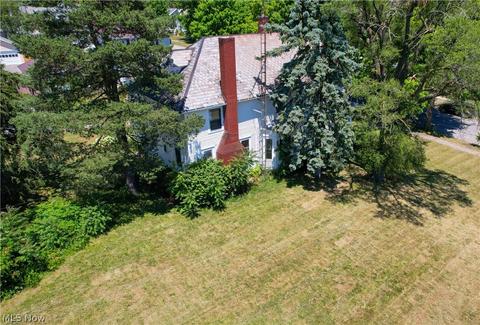 630 Clark St, Willard, OH 44890 photo 2