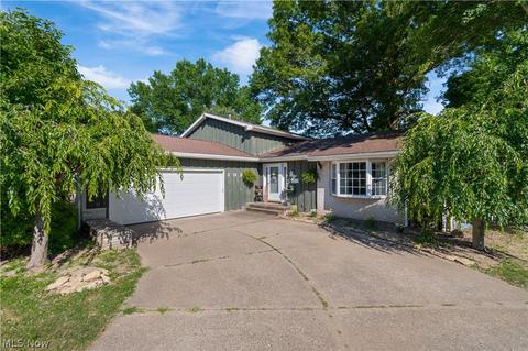 102 E 20th St, Dover, OH 44622 photo 1