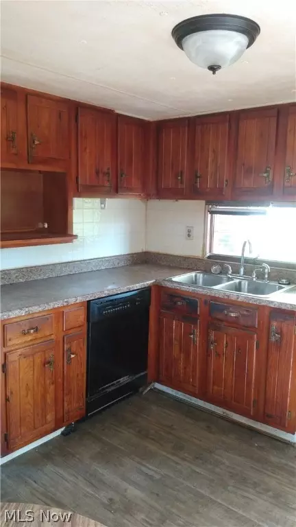 515 North St, Barnesville, OH 43713 photo 2