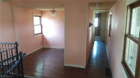 515 North St, Barnesville, OH 43713 photo 5
