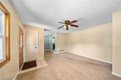 665 Beechview Dr, Akron, OH 44305 photo 5