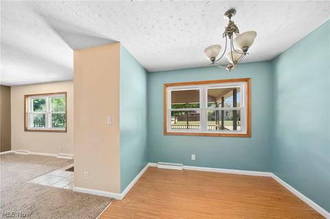 665 Beechview Dr, Akron, OH 44305 photo 6