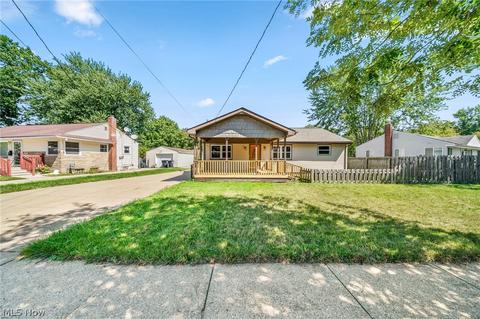 665 Beechview Dr, Akron, OH 44305 photo 1