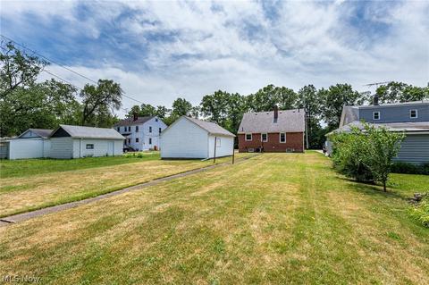1873 E 36th St, Lorain, OH 44055 photo 7
