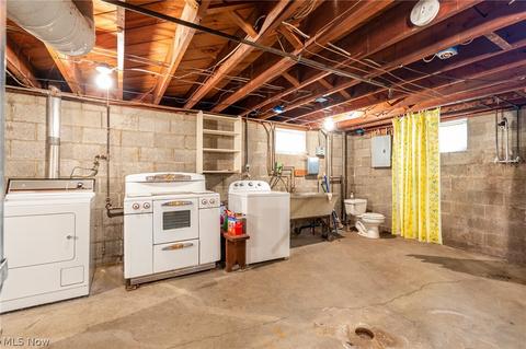 1873 E 36th St, Lorain, OH 44055 photo 13