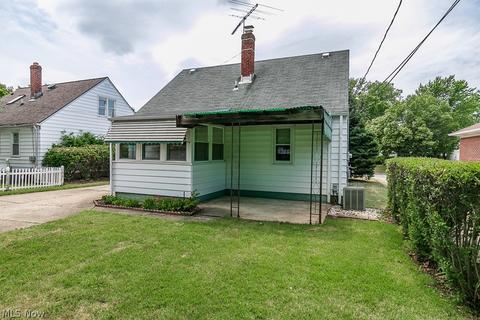 2207 E 290th St, Wickliffe, OH 44092 photo 8