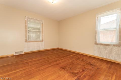 2207 E 290th St, Wickliffe, OH 44092 photo 11