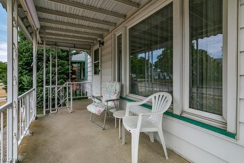2207 E 290th St, Wickliffe, OH 44092 photo 5