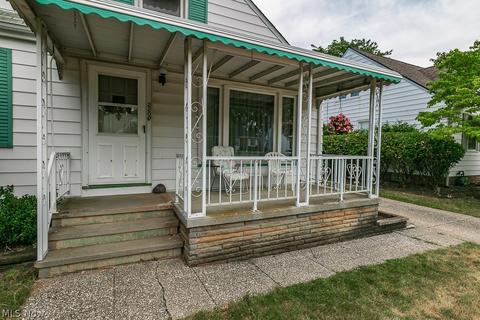 2207 E 290th St, Wickliffe, OH 44092 photo 4