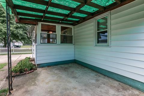 2207 E 290th St, Wickliffe, OH 44092 photo 10