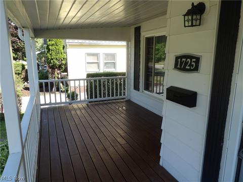 1725 Maple St, Wickliffe, OH 44092 photo 3