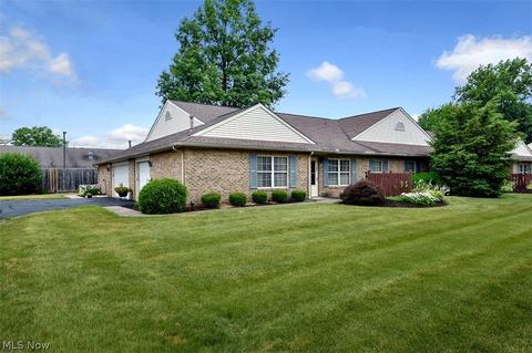 136 Bentley Dr, Elyria, OH 44035 photo 1