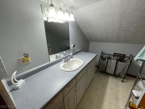 429 E 2nd St, Dover, OH 44622 photo 10