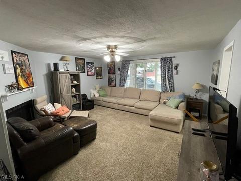 429 E 2nd St, Dover, OH 44622 photo 4