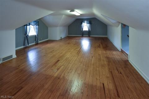 9415 Elsmere Dr, Parma, OH 44130 photo 22