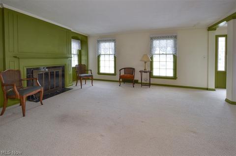9415 Elsmere Dr, Parma, OH 44130 photo 5