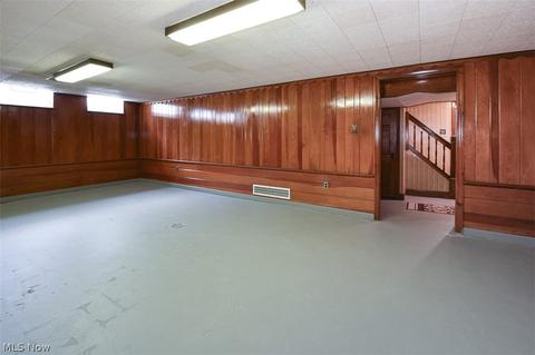 9415 Elsmere Dr, Parma, OH 44130 photo 27