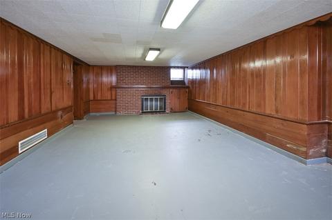 9415 Elsmere Dr, Parma, OH 44130 photo 28