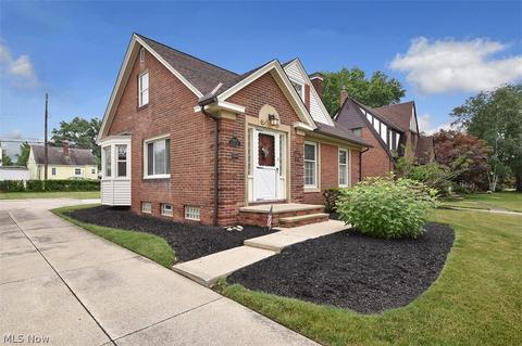 9415 Elsmere Dr, Parma, OH 44130 photo 32