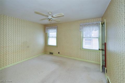 9415 Elsmere Dr, Parma, OH 44130 photo 19