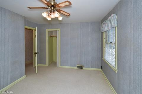 9415 Elsmere Dr, Parma, OH 44130 photo 20