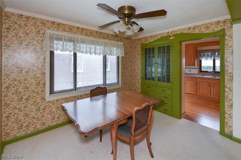 9415 Elsmere Dr, Parma, OH 44130 photo 7