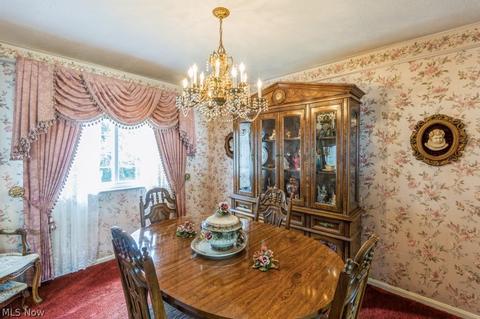 6015 Regency Dr, Parma, OH 44129 photo 8