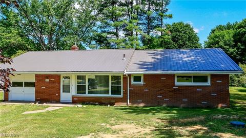 9441 Edgewood Dr, Windham, OH 44288 photo 2