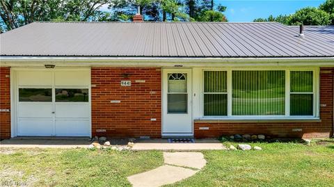 9441 Edgewood Dr, Windham, OH 44288 photo 4