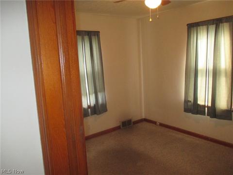 46 Helena Dr, Struthers, OH 44471 photo 4