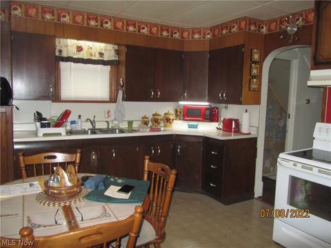 462 Sharp St, Salem, OH 44460 photo 6