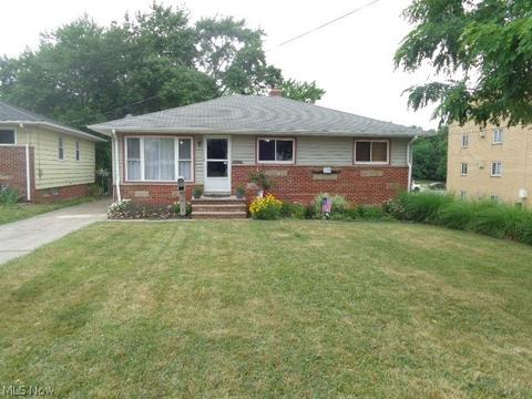 6946 State Rd, Parma, OH 44134 photo 1