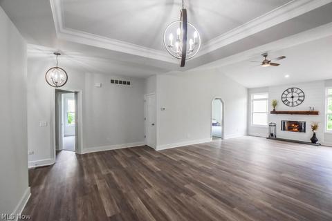 208 Patrick John Dr, Wadsworth, OH 44281 photo 3