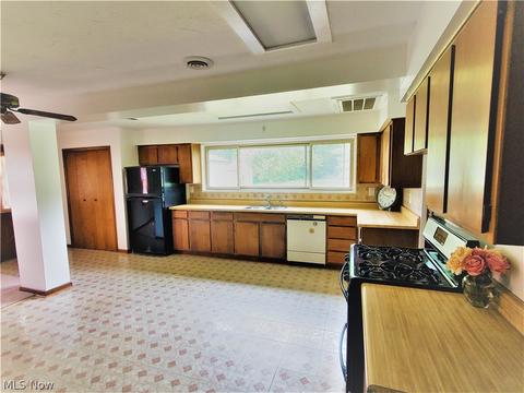 11322 Lagrange Rd, Elyria, OH 44035 photo 5