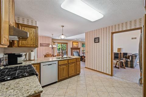 7009 Buckhorn Dr NW, Canton, OH 44708 photo 16