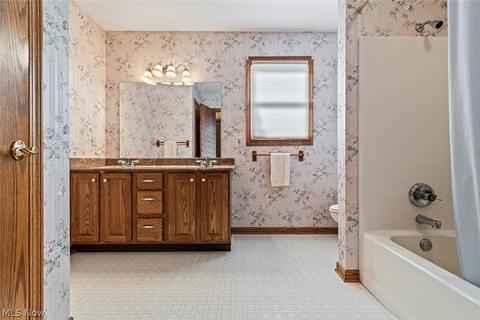 7009 Buckhorn Dr NW, Canton, OH 44708 photo 23