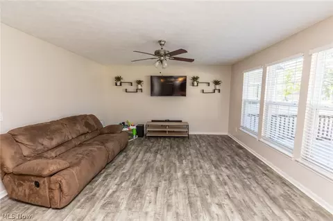 4031 Timber Walk, Lorain, OH 44053 photo 7
