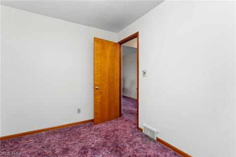 327 Beebe Ave, Elyria, OH 44035 photo 22