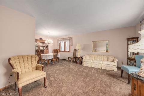 135 Panorama Dr, Seven Hills, OH 44131 photo 6