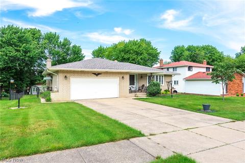 135 Panorama Dr, Seven Hills, OH 44131 photo 3