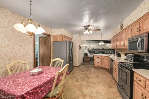 135 Panorama Dr, Seven Hills, OH 44131 photo 13