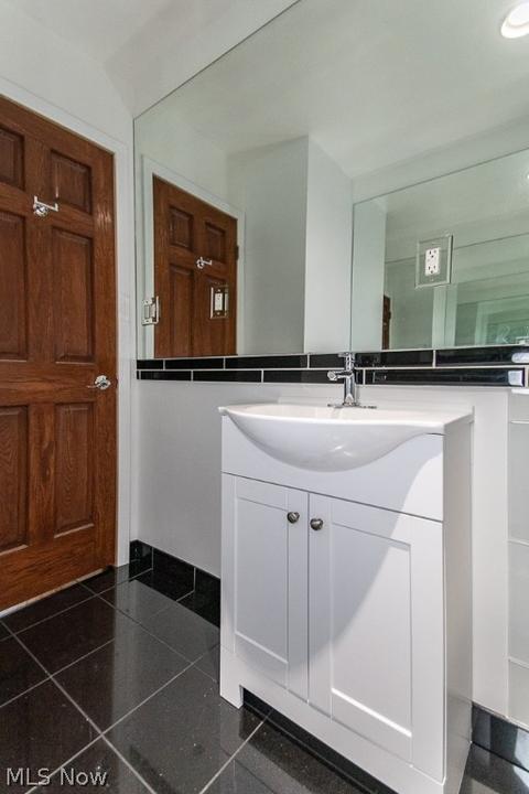 2426 Rockefeller Rd, Wickliffe, OH 44092 photo 20