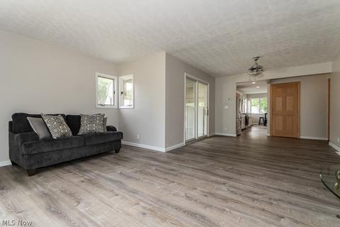 2426 Rockefeller Rd, Wickliffe, OH 44092 photo 11