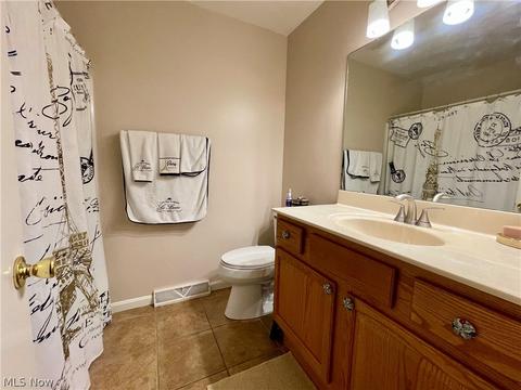 8448 Crystal Dr, Boardman, OH 44512 photo 19