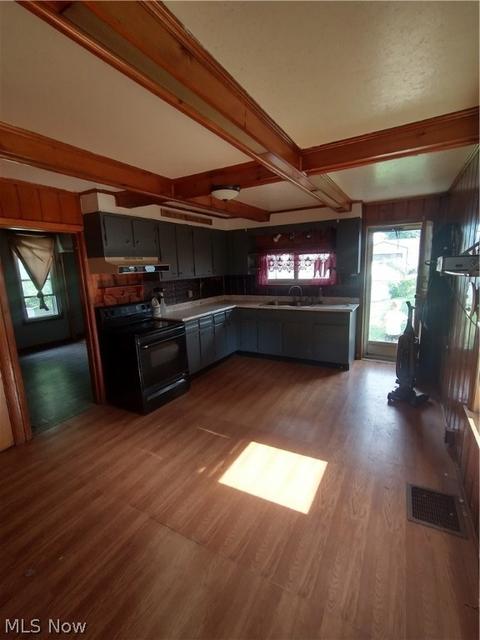 116 E Wheeling St, Cadiz, OH 43907 photo 2