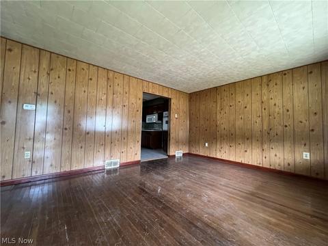 83 E Cove Rd, Wheeling, WV 26003 photo 12